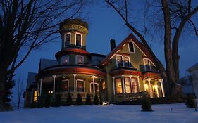 Maplecroft Bed And Breakfast